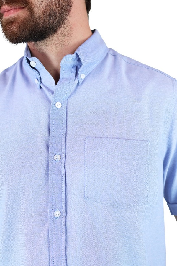 Camisa Manga Corta Color Azul Con Bolsa Cuello Americano Para Hombre